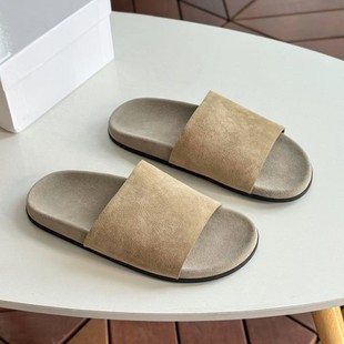 ݸ�a�o��ţ���qһ���ϲ���Ь�⴩2025�¿���Ƥ¶ֺ����Ьƽ��Ь