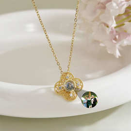 跨境欧美投影项链一百种语言我爱你四叶草吊坠投影图片锁骨链批发