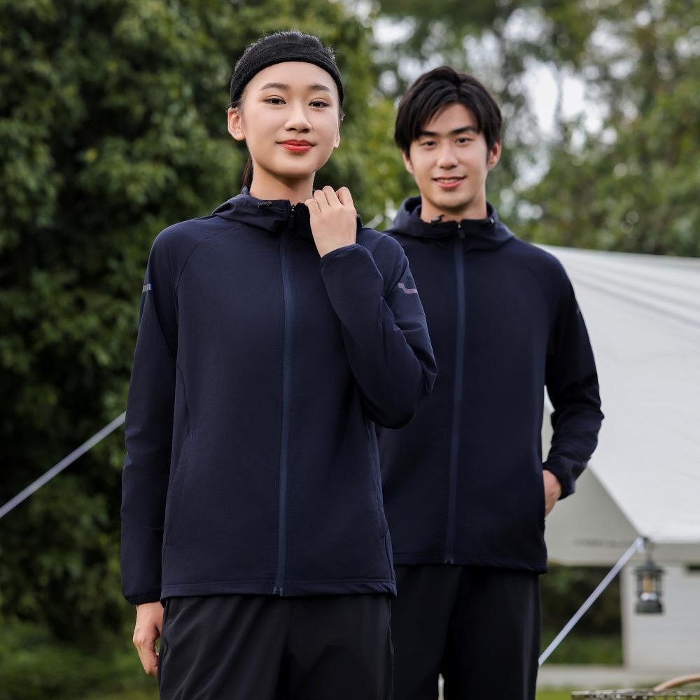 Invierno nuevo traje de montaña chaqueta encapuchada hombre y mujer ropa deportiva casual de manga larga una sola blusa puede imprimir logotipo