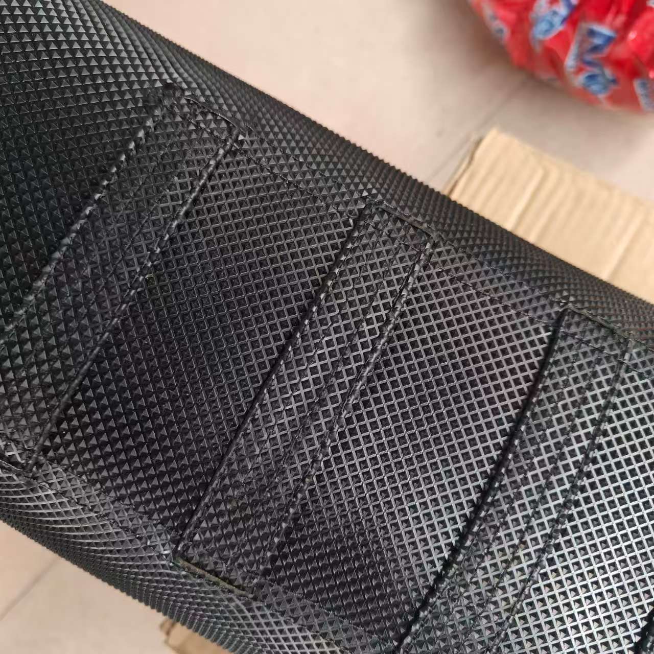 Constant ship Kvis KTM new particle cushion leather off-road motorcycle modified black carbon fiber pattern seat cover