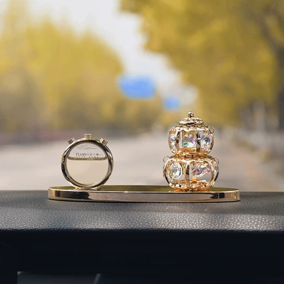 Car Aromatherapy 2024 New Car Crystal Gourd Jewelry Perfume Ornaments High-End Goddess Style Long-Lasting Fragrance (Perfplant seat) - bao-gourd-perfume-style
