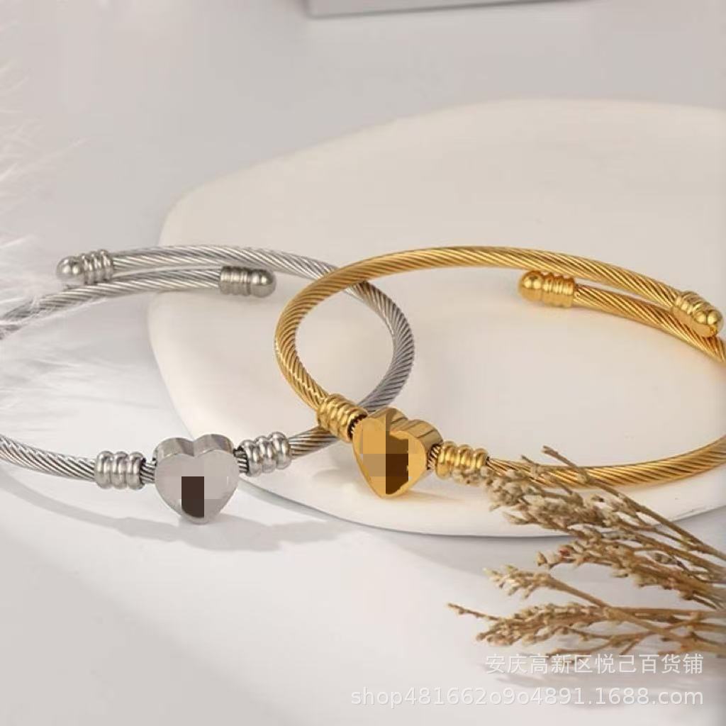 2025年跨境新款T家钛钢手镯丝钛编钢心形简约时尚不锈钢手环