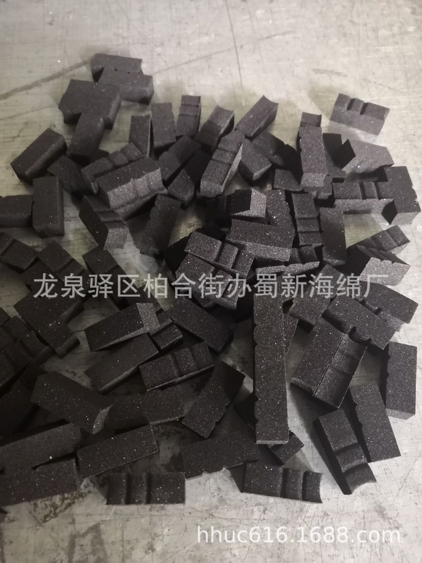 供应耐磨防震橡胶制品/成型防护内托橡胶垫/内衬耐高温泡棉垫