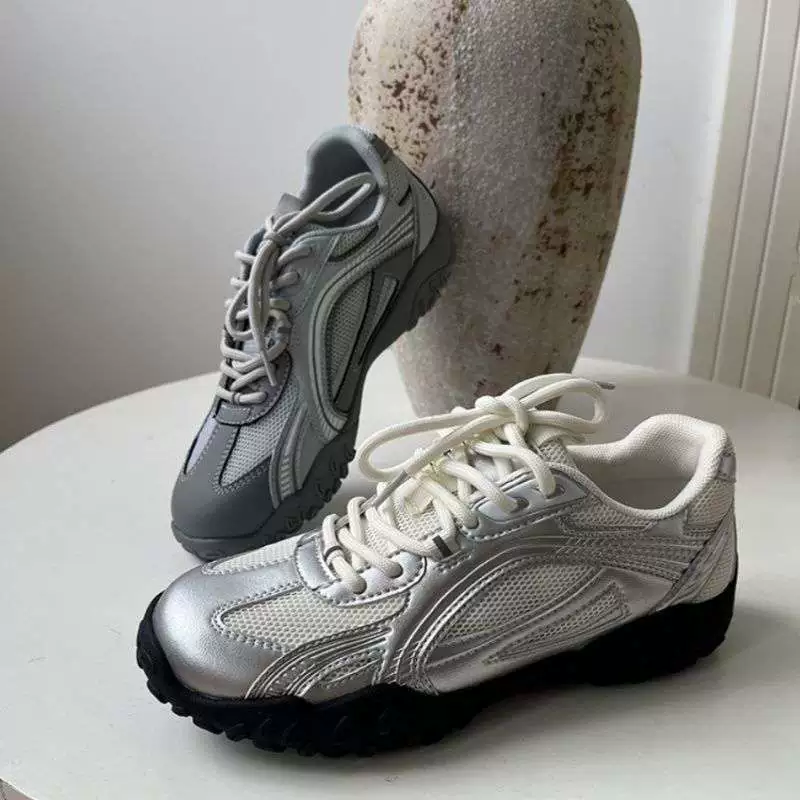 Женские серебряные дышащие утягивающие сетчатые туфли De Xun 2025 новые универсальные повседневные балетки в спортивном стиле