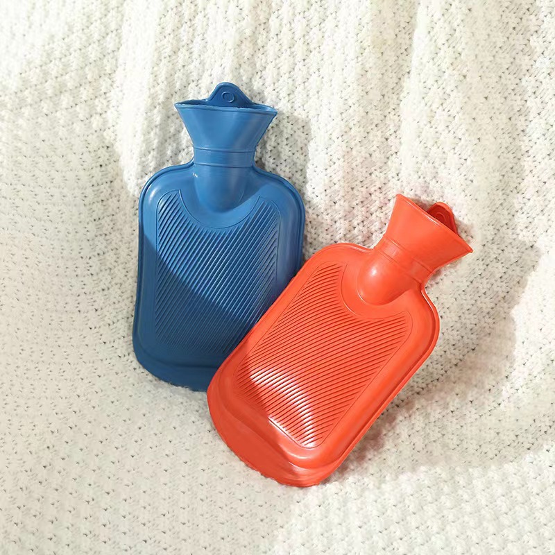 Rubber hot water bag, traditional warm stomach heat pad, large size, water filling, thickened, anti-explosion, anti-scald, plush warm water bag