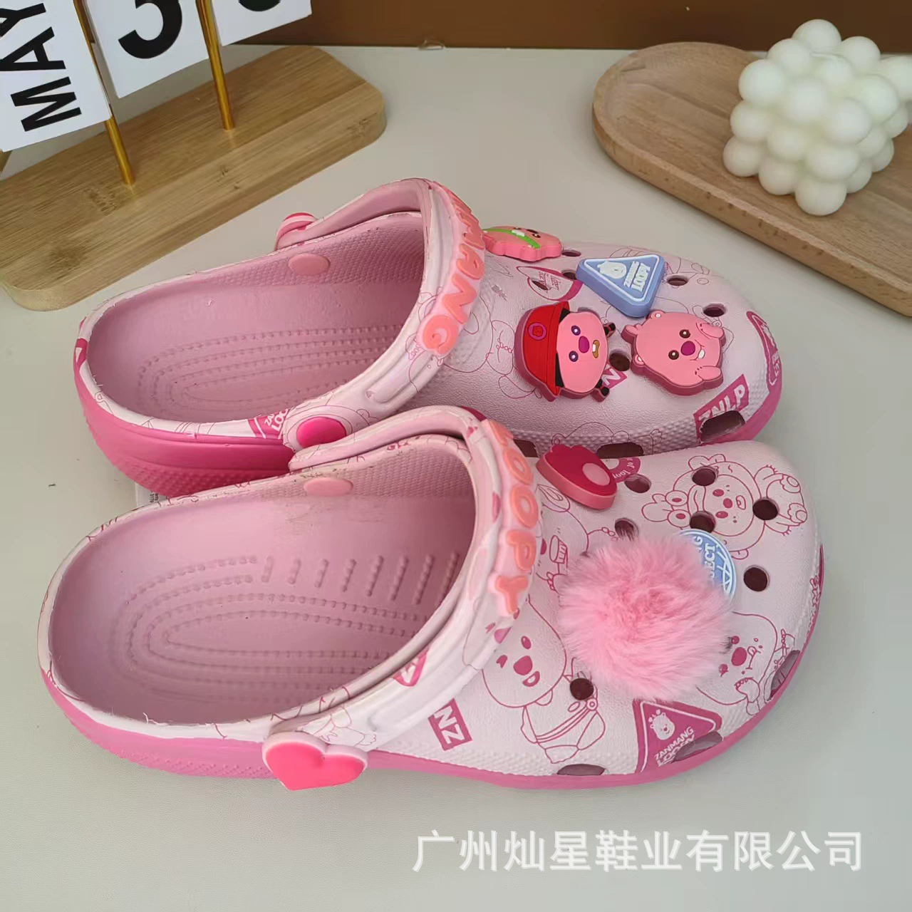 Милые и стильные сабо с мультяшным принтом и ноткой девичества, эксклюзивный дизайн обуви.