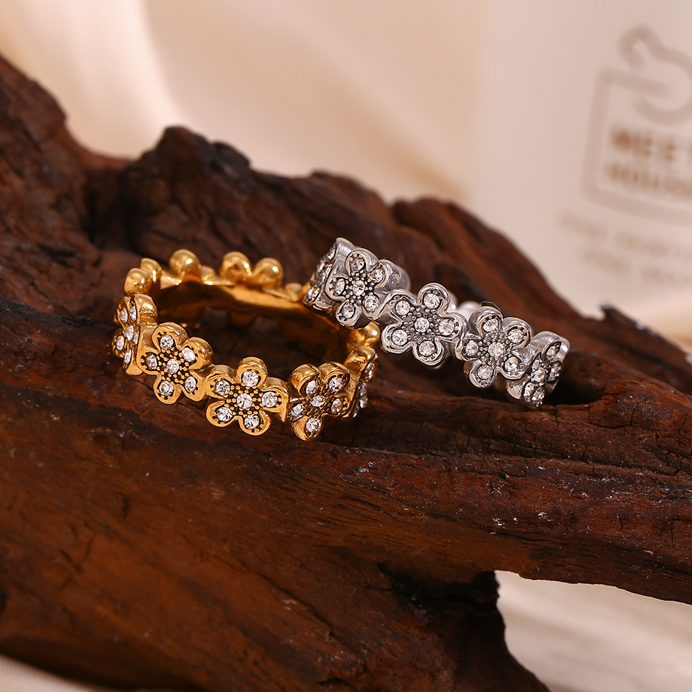 Full Diamond Inlaid Flower Stainless Steel Ring