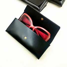 眼镜盒/包;眼镜布;眼镜清洗剂