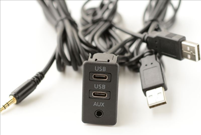 Vehicle Universal Modified Type-C+Aux Seat Dual USB Aux Extension Usb+2Rca Switch Seat