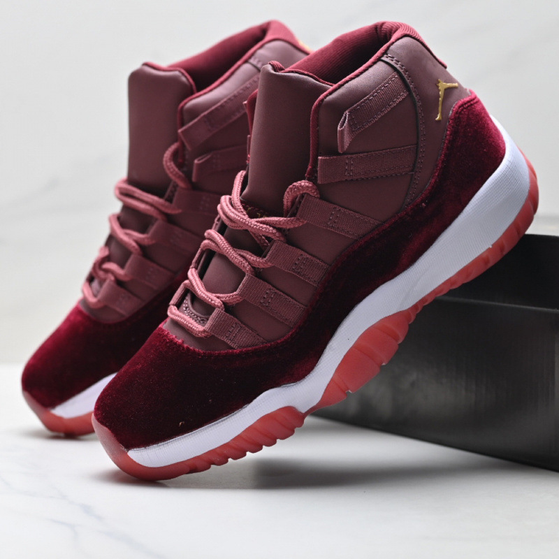 Pure Original Jordan 11 Basketball Shoes in Wine Red Velvet, Mid-Top Retro Sports Shoes, Couple's Daily Commuting Shoes, Comfortable Casual Shoes Pure Original Jordan 11 Basketball Shoes in Wine Red Velvet, Mid-Top Retro Sports Shoes, Couple's Daily Commuting Shoes, Comfortable Casual Shoes