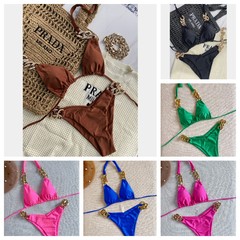 2023比基尼新款歐美性感泳裝大金色鏈條配飾綁帶純色分體游泳衣