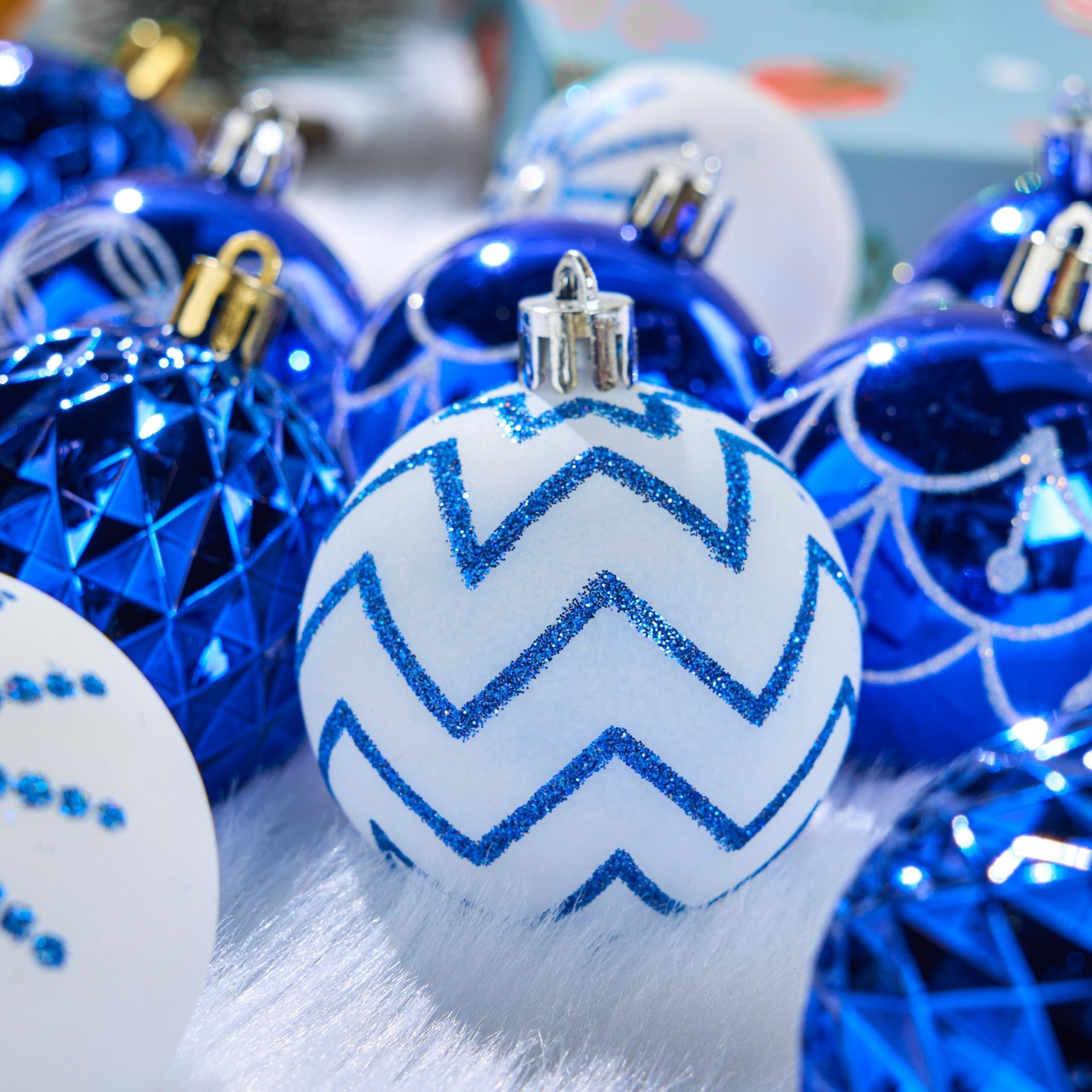 Bolas decorativas de plástico de Navidad 6cm30 piezas azul y blanco pintado conjunto árbol de navidad casa fiesta colgante bola