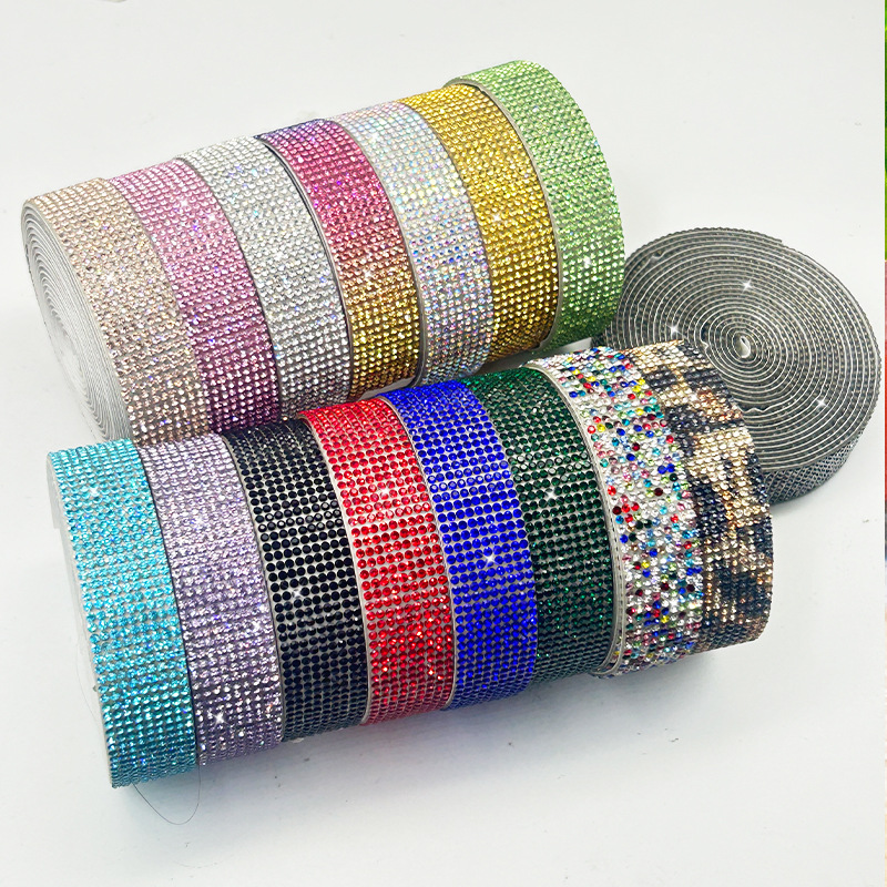Tela de diamantes de imitación de vidrio Parche decorativo de bricolaje Accesorios de ropa Diamante en caliente Joyería de diamantes de imitación al por mayor Parche de diamantes de imitación Tela de diamantes de imitación autoadhesiva image 5