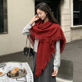 韩系氛围感针织流苏围巾女秋冬加厚保暖披肩纯色百搭三角围脖