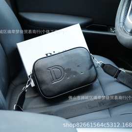 F迪男包相机包斜挎包单肩包手拿包休闲包图片实拍