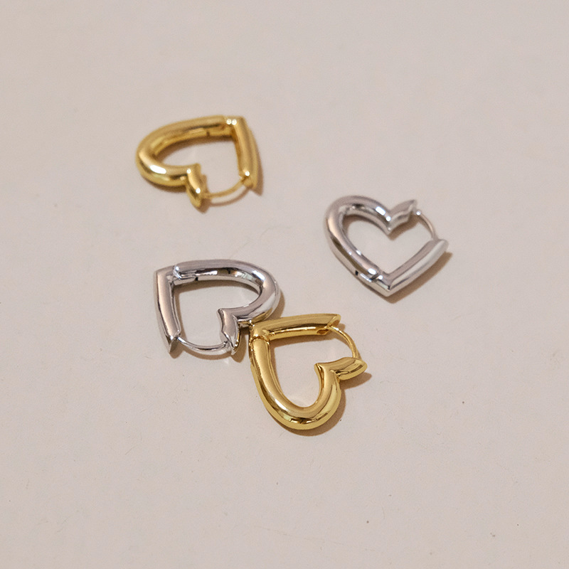 Simple Style Heart Shape Titanium Steel Plating Earrings 1 Pair display picture 1