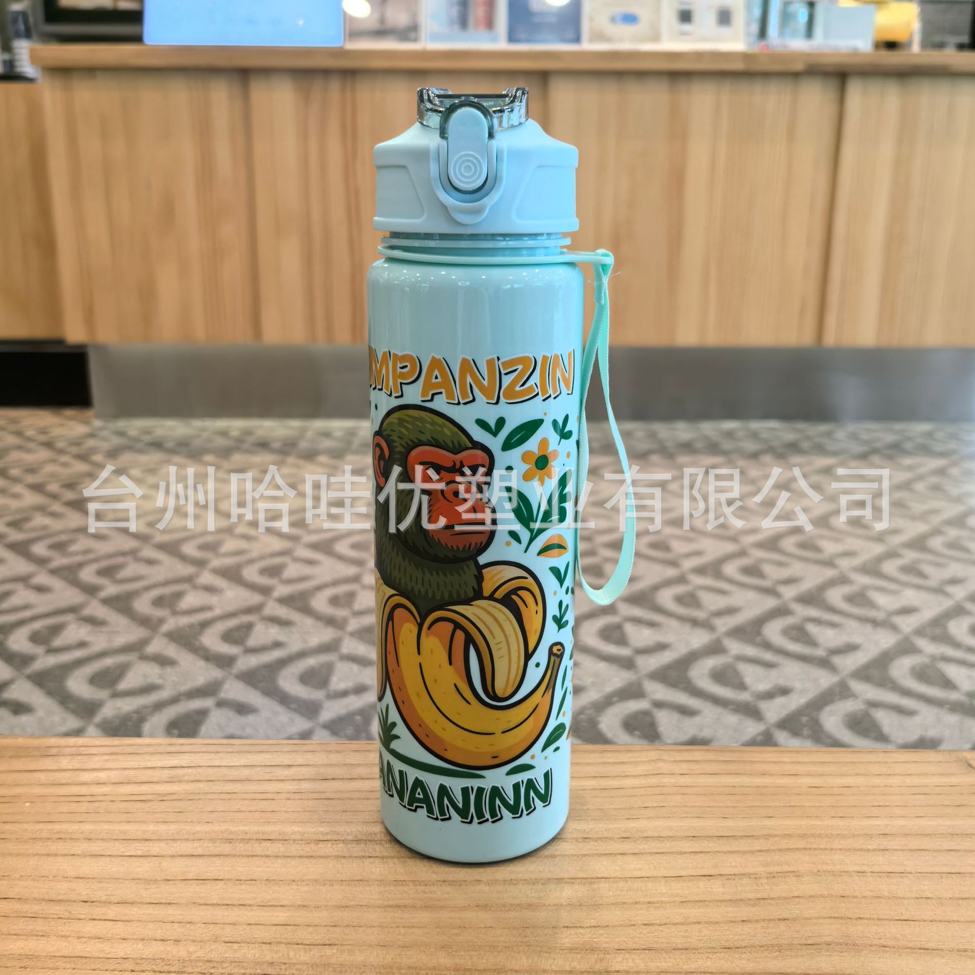 Nuevo tipo de montaña y mar a través de la taza de agua de dibujos animados para niños de verano cuerdas transparentes portátiles de gran capacidad estudiantes taza espacial al por mayor