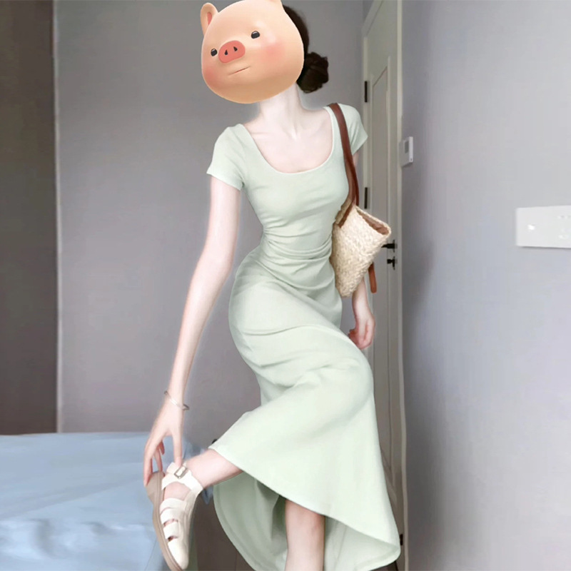 方领连衣裙子女装夏季2025新款御姐风情万种法式气质修身包臀长裙