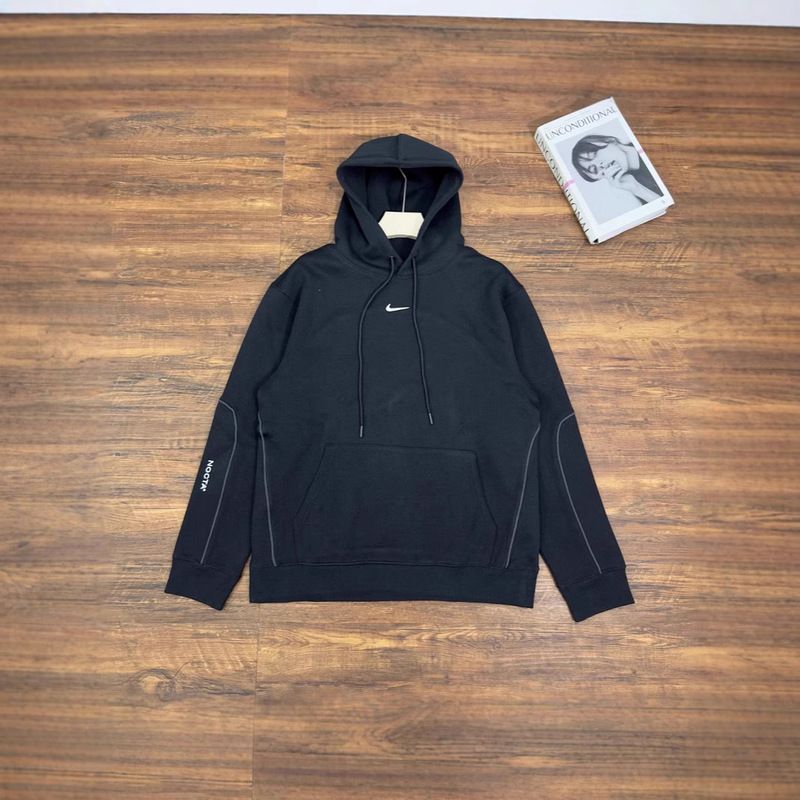 25 joint NOCTA series reflective strip design sports leisure hooded vests NBA stars upper body! 25 joint NOCTA series reflective strip design sports leisure hooded vests NBA stars upper body!