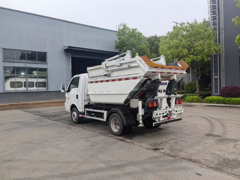 Dongfeng pure electric self-loading garbage truck, 4-cubic-meter trash bin, leak-proof garbage collection and disposal vehicle