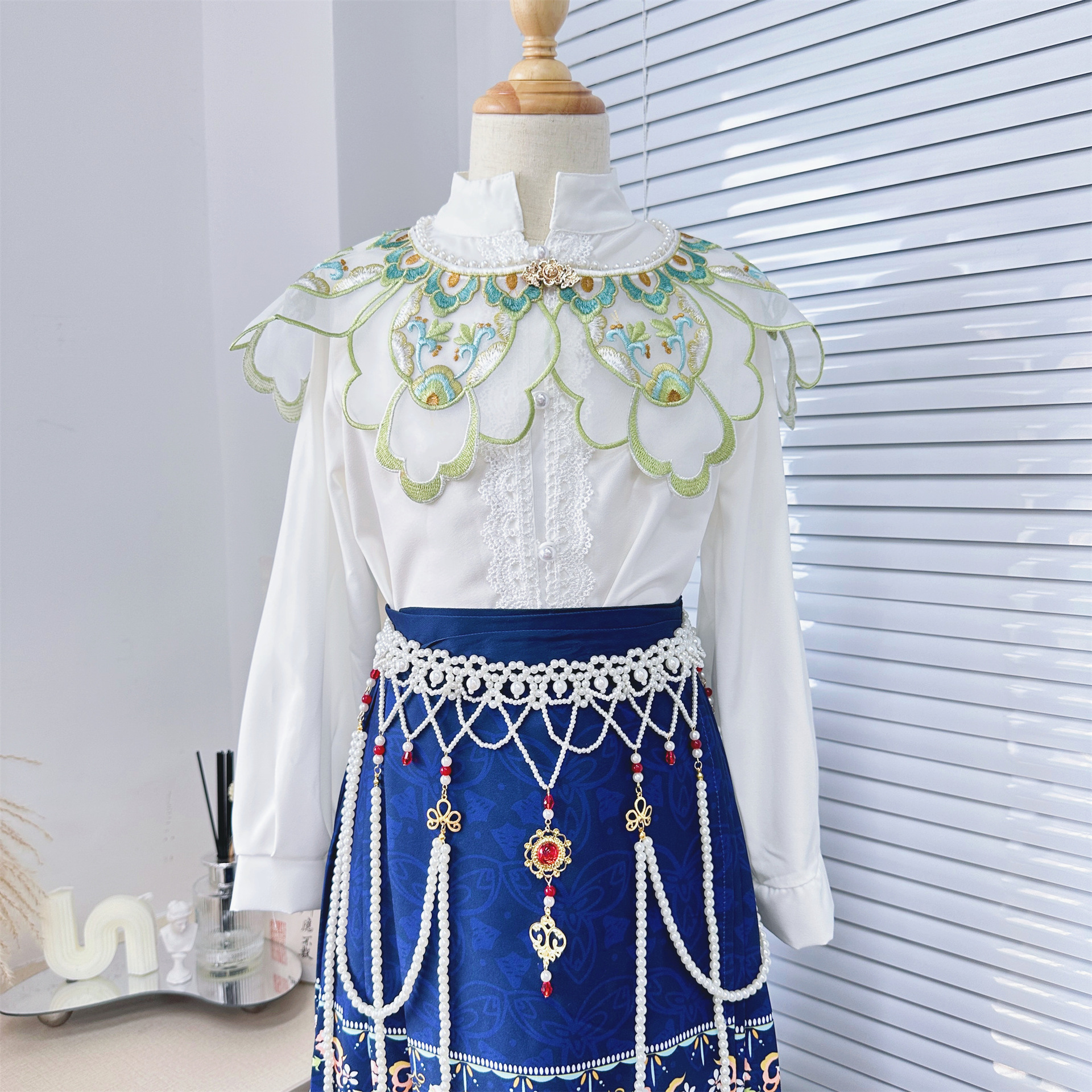 Hubo verde Ming Han hombro nublado industria pesada bordado falso collar collar decoración adulta falda de caballo accesorios de ropa de licenciatura image 1