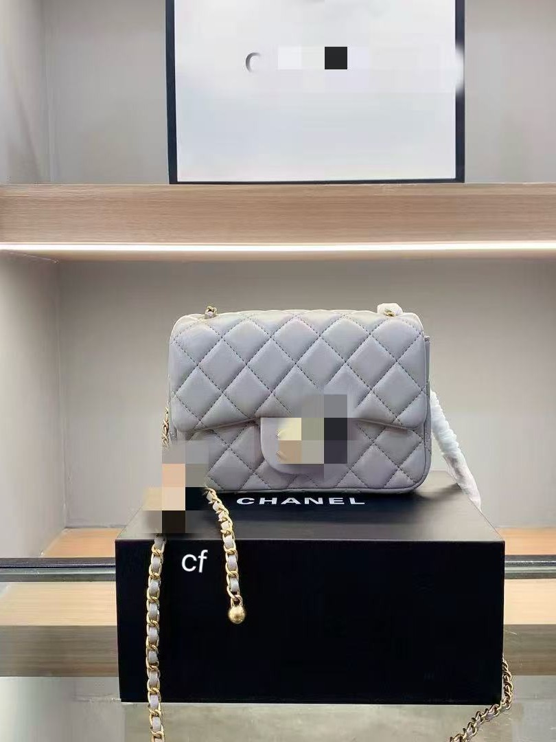 Qızıl Top Detallı Kvadrat Çiyin Çantası, Zəncirli Steqan