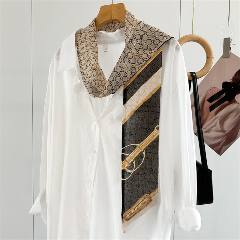 Sensación de alta gama de seda lunares pequeñas serpentinas mujeres verano nuevo todo fósforo de doble cara camisa de seda de morera bufanda bufanda