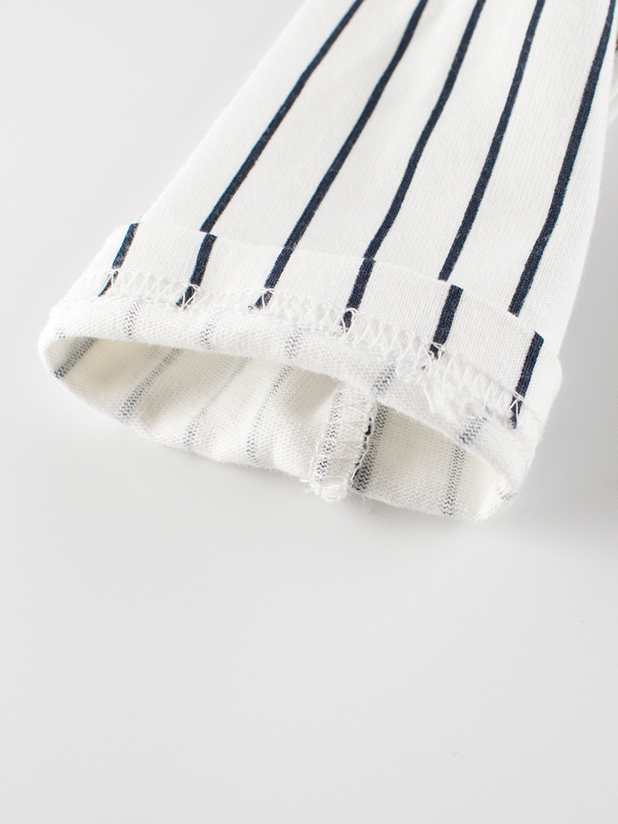 27 niños ropa infantil estilo coreano primavera nueva camisa de fondo Camiseta de manga larga para niños a rayas ropa de bebé para niños al por mayor