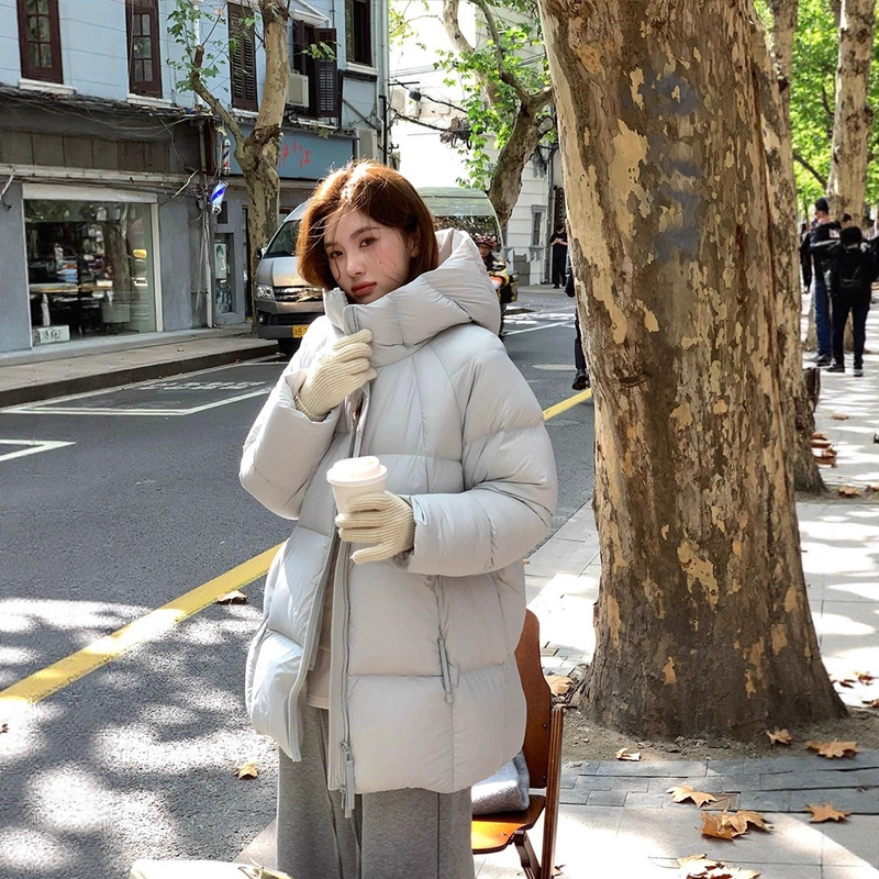 Women's down Jacket Winter 2025 Ultra-Light Cloud Puff Mid-Length 90% down Loose Three-Dimensional Hooded Warm Coat Cold-Proof
