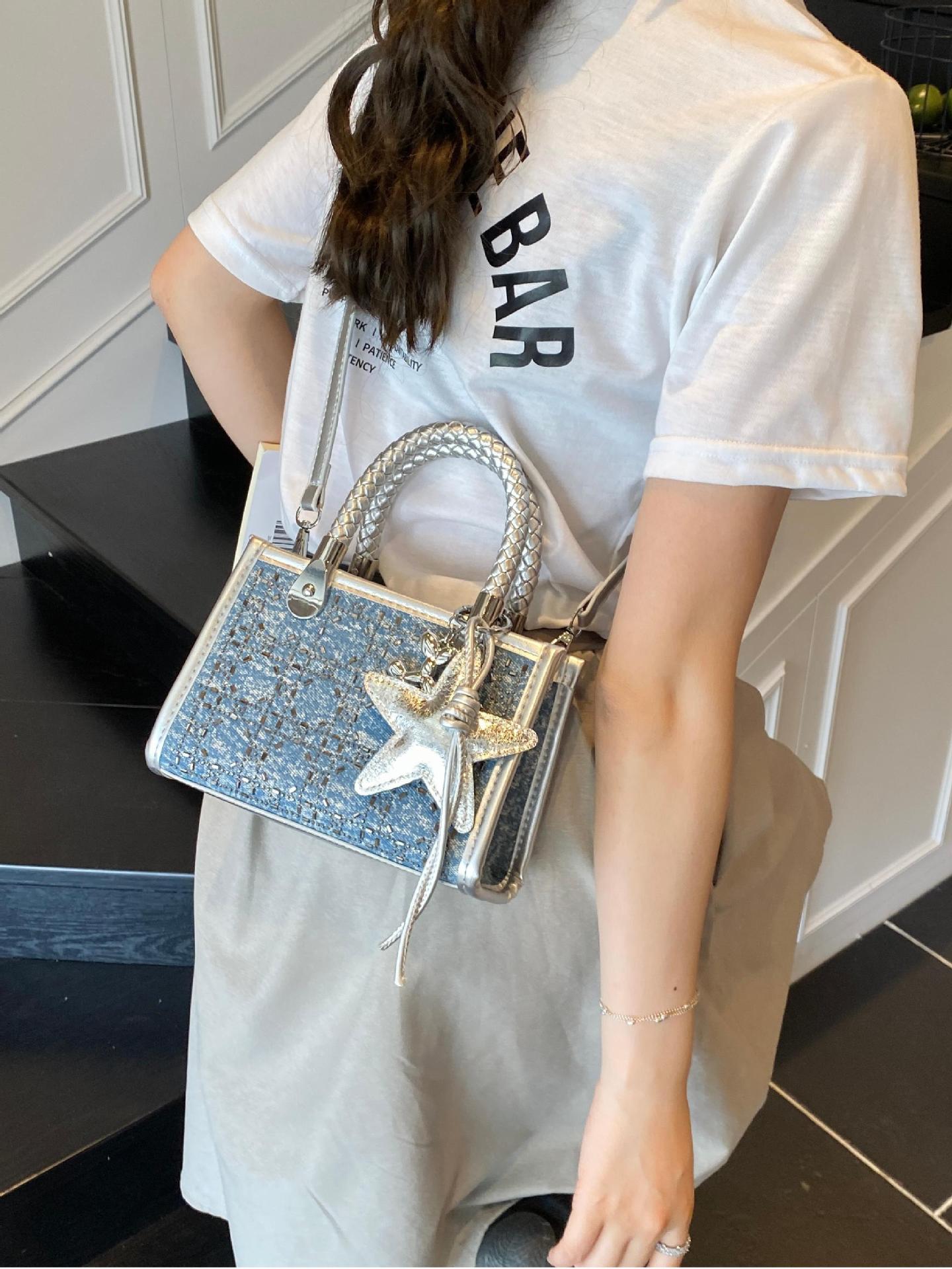 Tendencia extranjera bolso de mano para mujeres 2025 nuevo popular bolso de hombro universal de alto nivel bolso de diamante