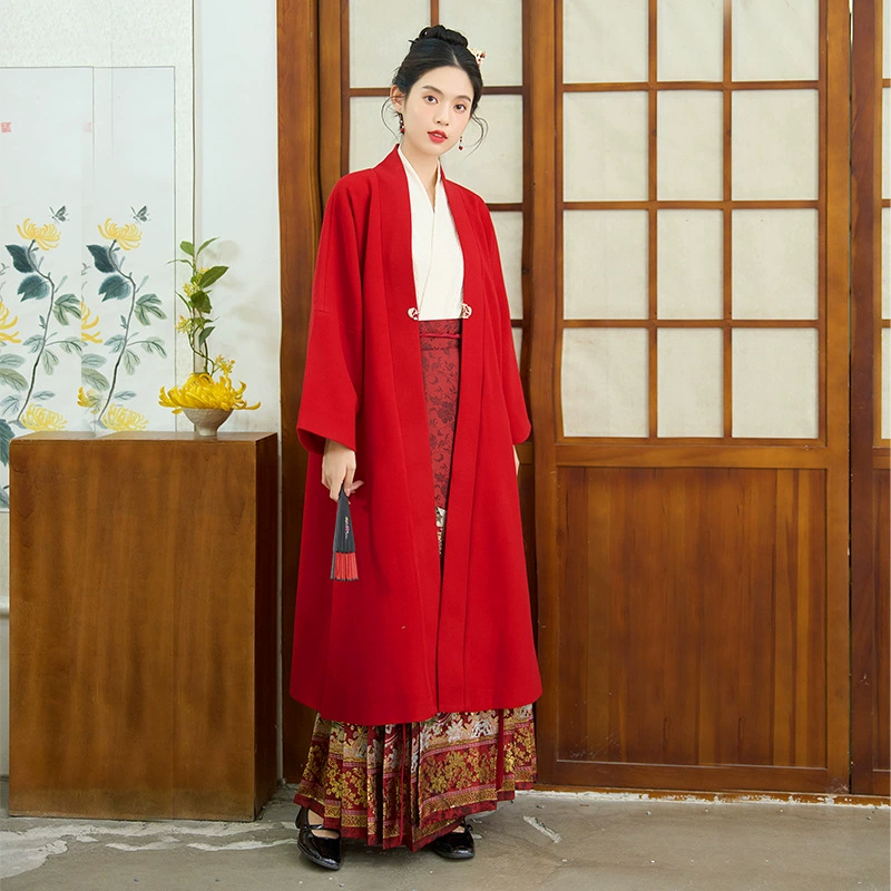 Подлинная юбка с золотым конским лицом