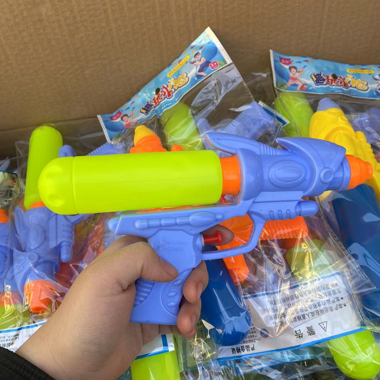 Juguetes infantiles pistolas de agua de agua de verano pistolas de agua de agua de agua de playa de agua de verano de baño de agua de verano