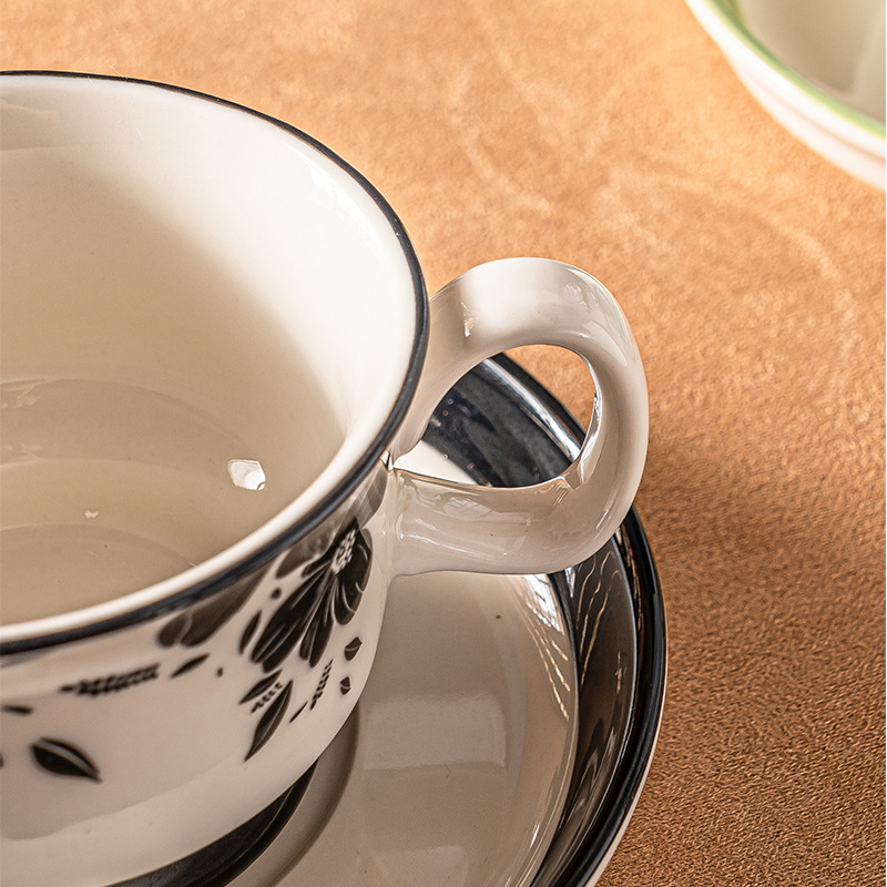 Tazas de café medievales finlandesas pintadas a mano marrón de cerámica tazas de latte tazas de cerámica platos caja de regalo