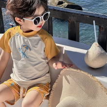 新款男童游泳衣儿童分体可爱恐龙泳衣裤套装短袖速干温泉沙滩度假