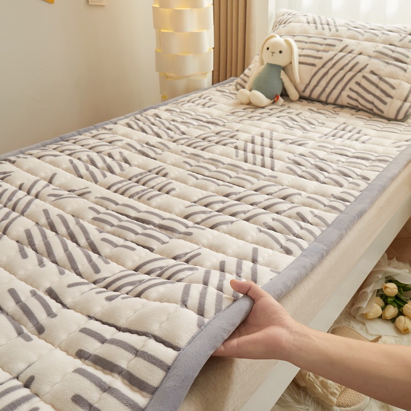 Student Dormitory Milk Velvet Mattress Cushion Type a Thickeneded Coral Velvet Mattress Winter Warm Single Fleece-Lined Mattress