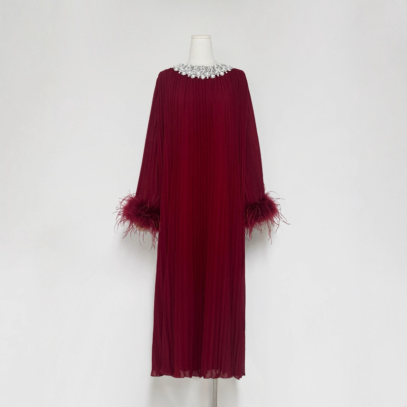 2025 Australian Trendy Brand Heavy Beaded Feather Sleeve Long Dress for Women, New Autumn Style with Pleated Design, Loose Fit Dress 2025 Australian Trendy Brand Heavy Beaded Feather Sleeve Long Dress for Women, New Autumn Style with Pleated Design, Loose Fit Dress