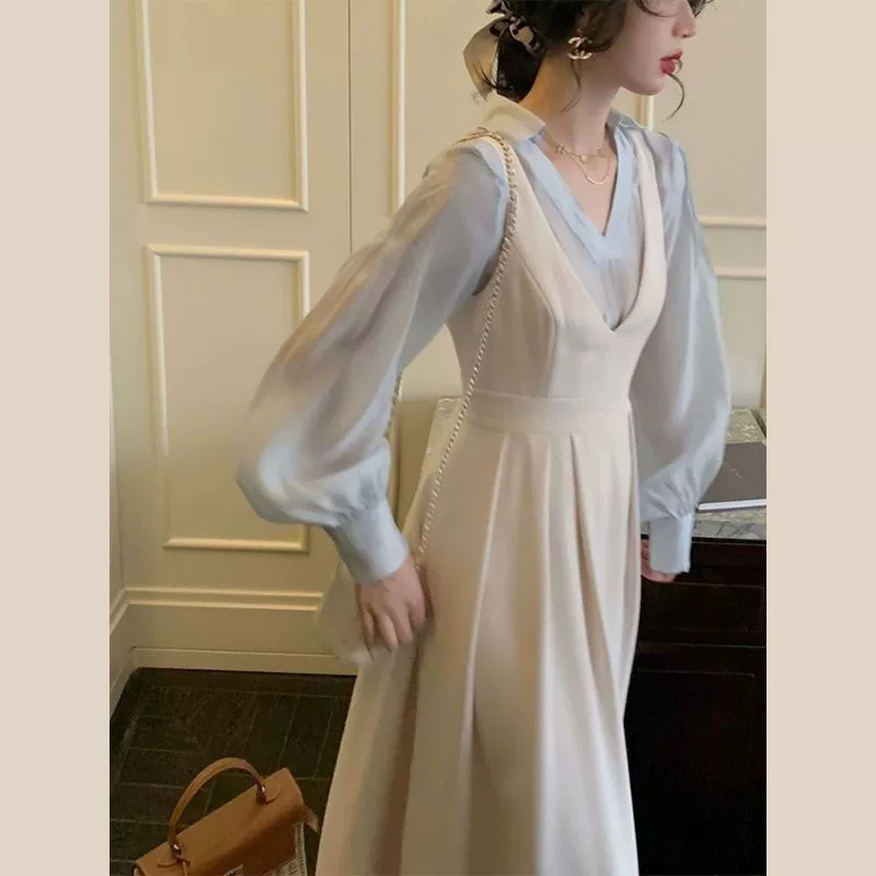 Костюм для женщин, новинка 2023 года, осенняя рубашка во французском стиле с пышными рукавами и v-образным вырезом + платье на подтяжках на талии, комплект из двух предметов