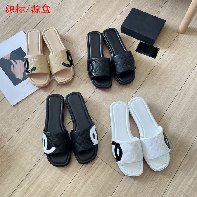Chanel-Style Quilted Flat Slippers for Women, Versatile Outdoor Slip-On Sandals, Square-Toe Fashionable Casual Shoes
