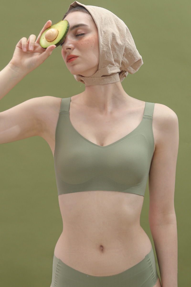 智贝主图_0素肌内衣女薄款大胸显小防下垂收副乳缩胸无痕无钢