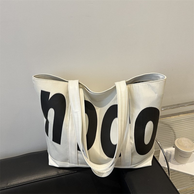 Este año, la nueva bolsa de almacenamiento popular para estudiantes se mueve bolsa de almacenamiento bolsa de viaje bolsa de gran capacidad bolsa de verano