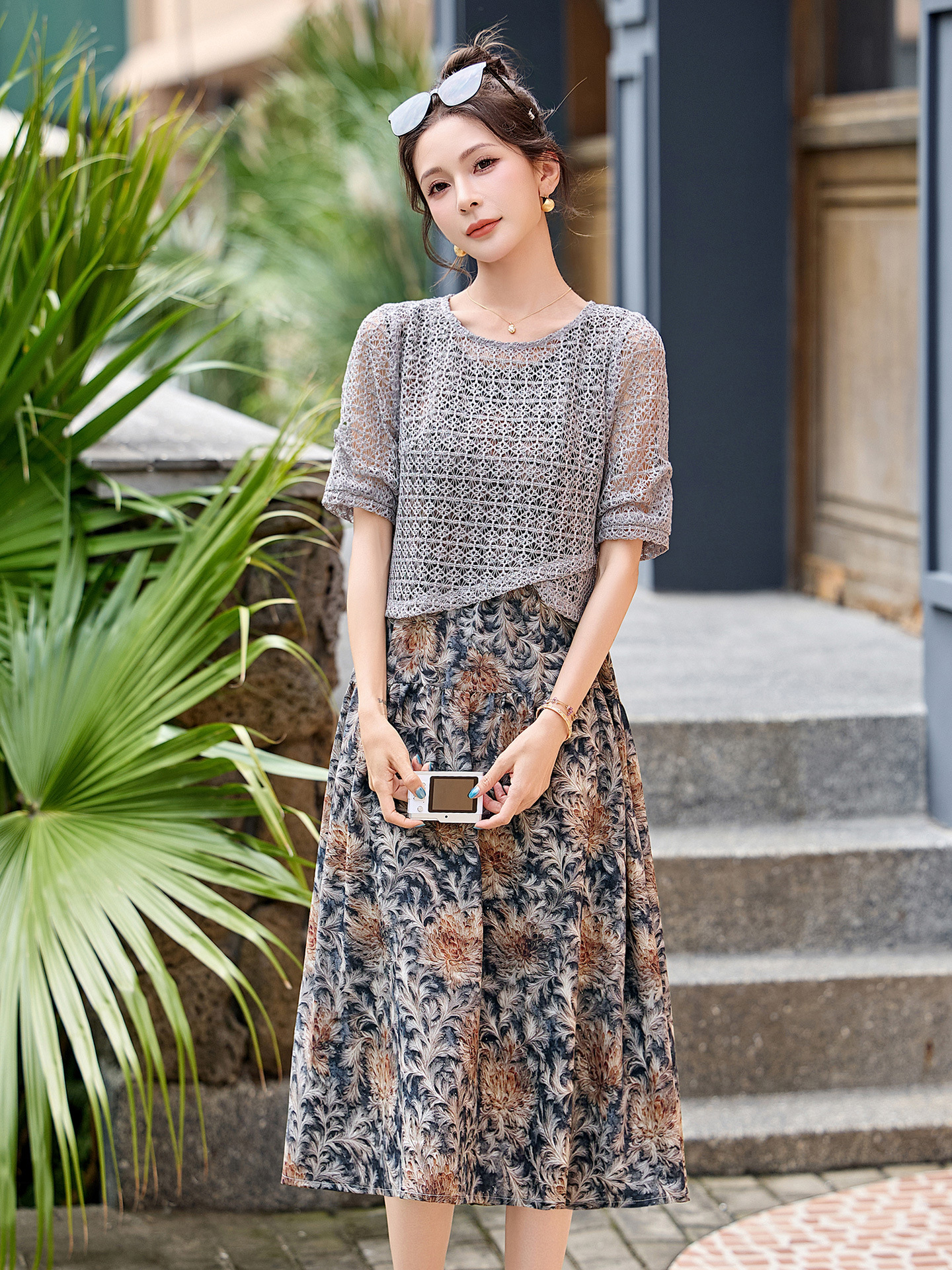 Đầm hai dây maxi nữ họa tiết hoa nhí phối ren WA9518 — Xanh lông mòng đen, màu kaki