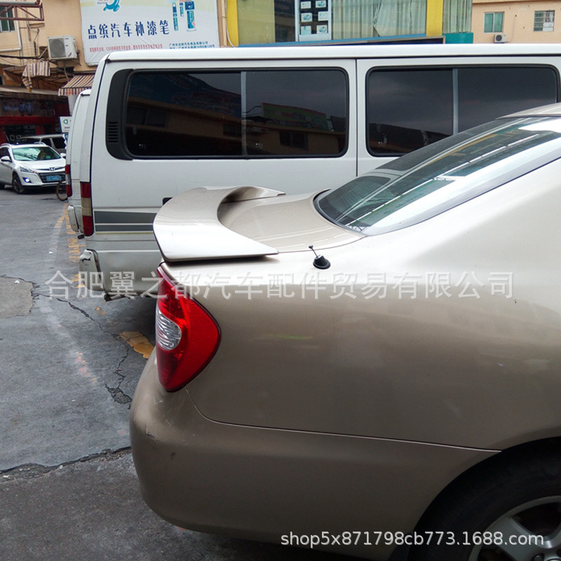 Suitable for 2000-2005 Toyota Camry 2.4 tail modification CAMRY original fixed wing with lights
