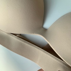 vss 驚くべき小さな胸が押し上げて大きく丸く見えるシームレスなセクシーなブラジャー女性用 25070602