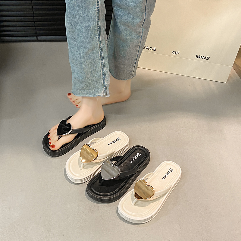 Chanclas mujer con corazón sandalias de playa de moda estilo_voghion.com