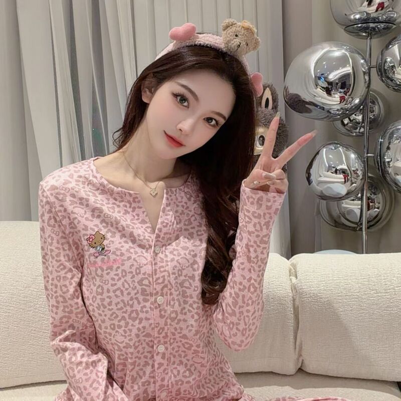 Autumn and Winter Pajamas for Women 2026 New Popular Style Mousse Cashmere Cartoon Sweet Leopard Print Home Wear Set That Can Be Worn Outside