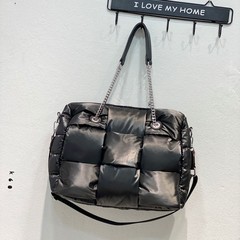 女性用バッグ、秋冬の新しいトレンディでファッショナブルな多用途のコットンジャケット、スペースコットンエアバッグ、ポータブルショルダーバッグ、女性用クロスボディダウンバッグ