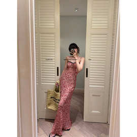 夏季新款蕾丝撞色碎花吊带长款连衣裙女夏修身显瘦裙子2026