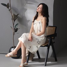 녶���˯ȹŮ�ļ�2025�¿�����Ըб���˯���؉|һ�w���⴩����