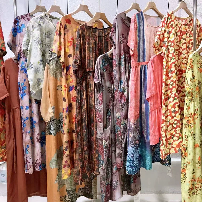 Летние платья и топы больших размеров из хлопка и льна, коллекция 2025 года, Шэньчжэнь, европейский и американский стиль, оптовая продажа женской одежды со скидками.