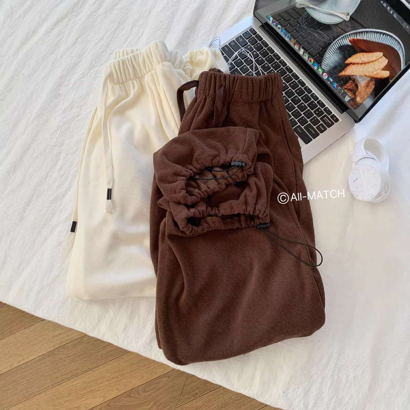 Casual Fleece Sweatpants for Women, New Autumn and Winter Style, Loose Fit, Drawstring Joggers, Thickened, Warm, Versatile Sweatpants Casual Fleece Sweatpants for Women, New Autumn and Winter Style, Loose Fit, Drawstring Joggers, Thickened, Warm, Versatile Sweatpants
